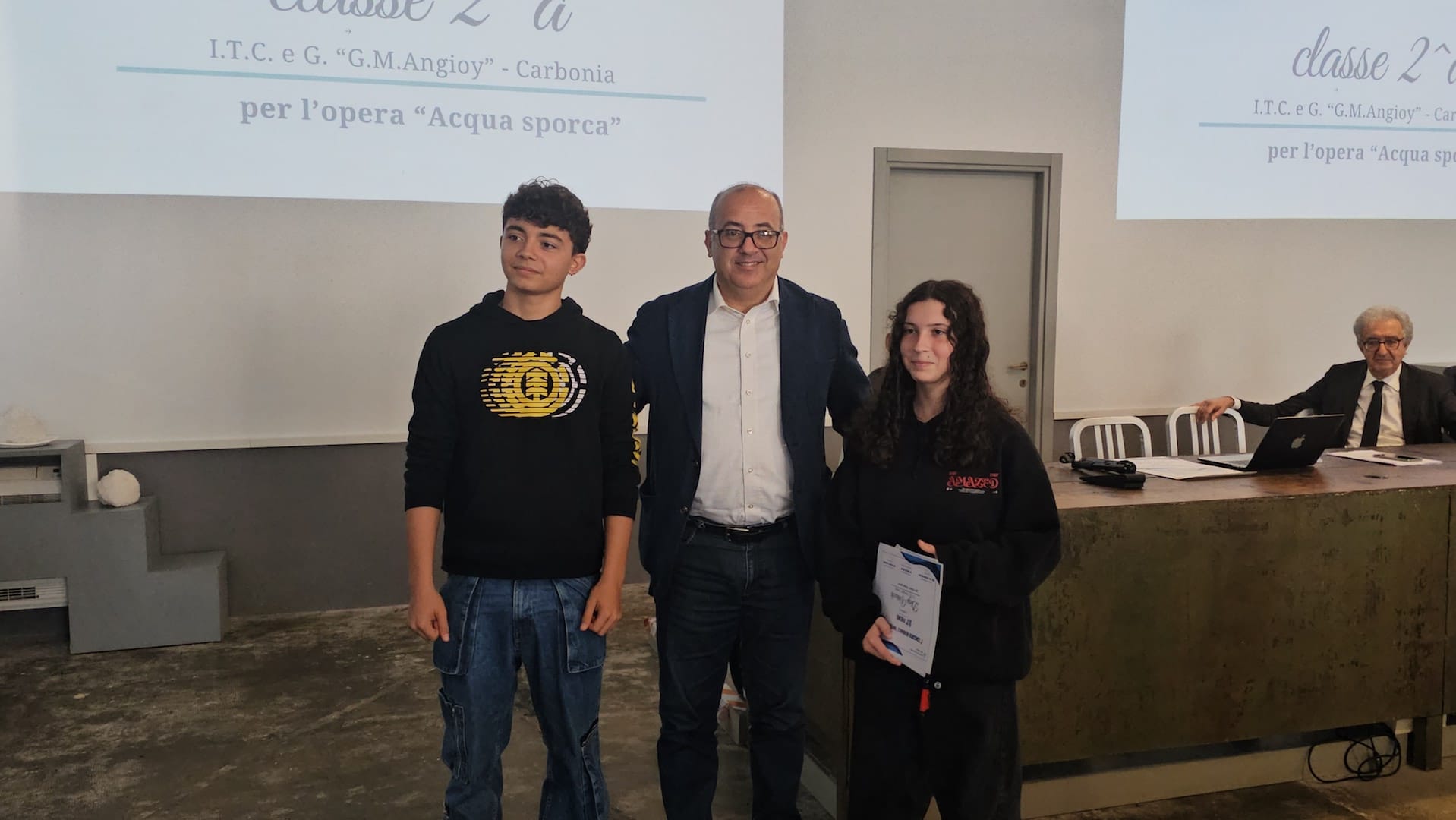 Il Presidente Egas Albieri con i rappresentanti della seconda a – secondo premio